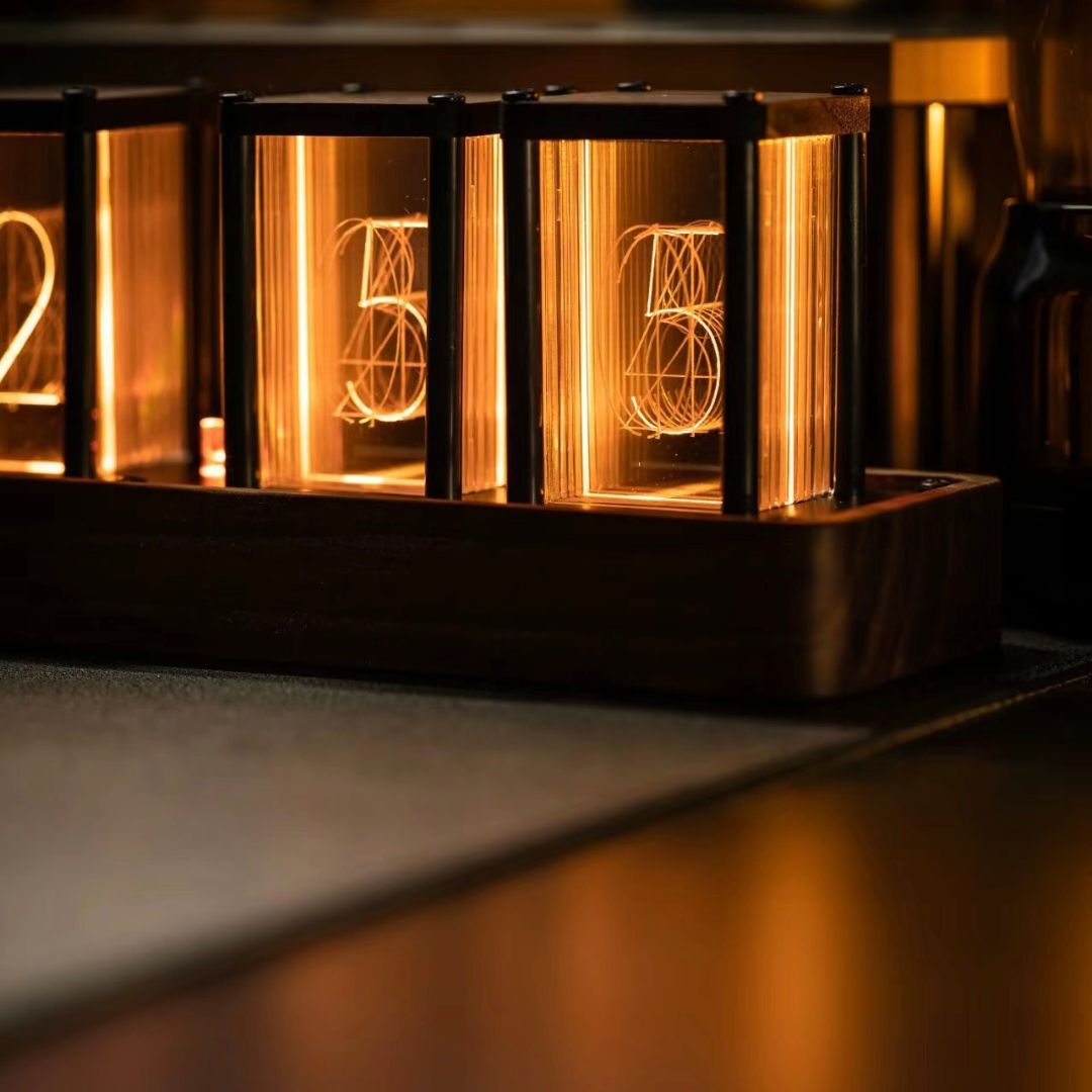 Nixie Tube Clock: Retro